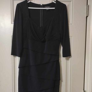WHITE HOUSE BLACK MARKET Size 8 - Instantly Slimming Ruched Dress